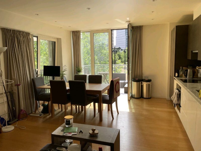 Room Victory Parade in Greater London