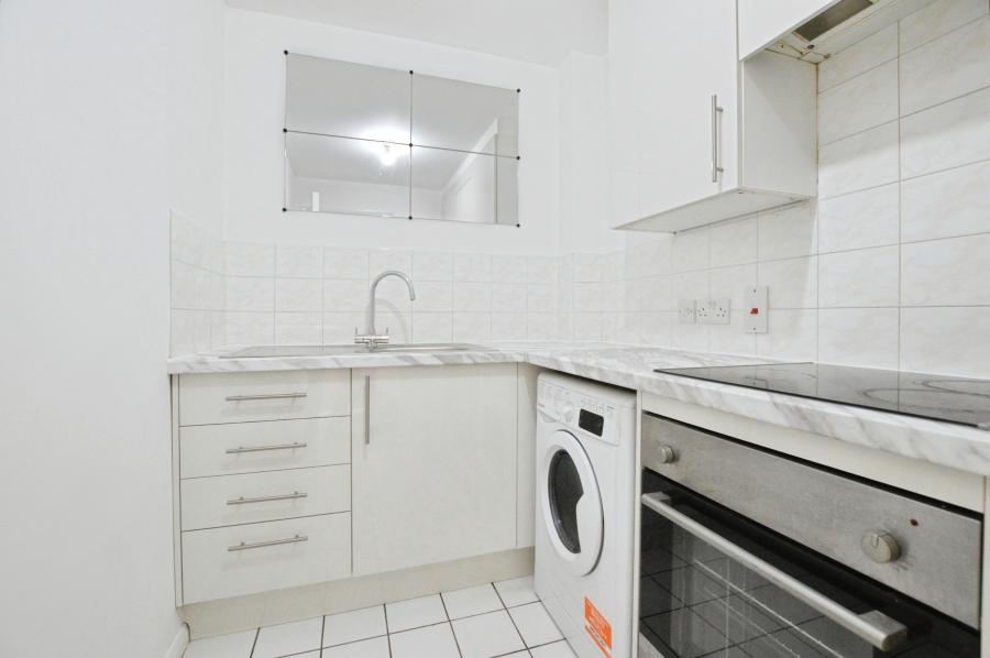 Flat Parkview Close in St Albans