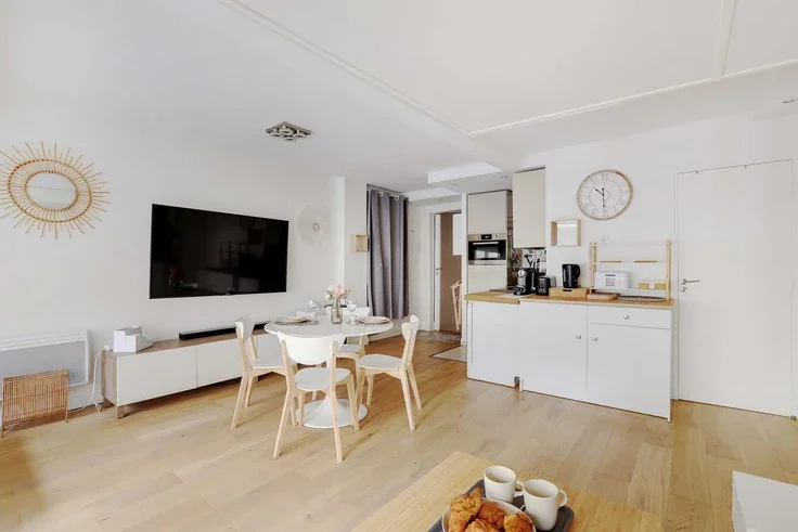 Appartement Rue des Petits Champs à Paris