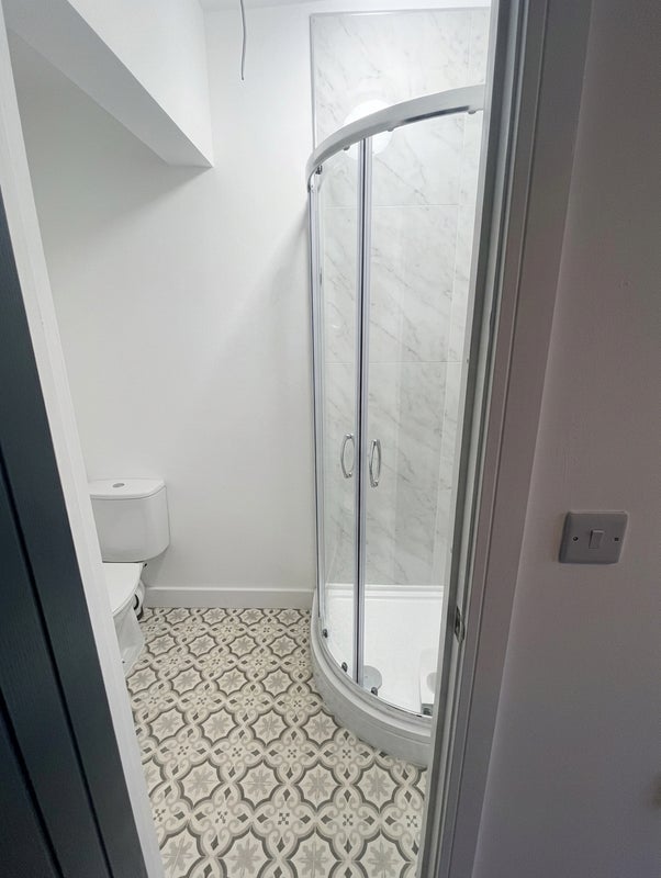 Room Manchester Road East in Salford