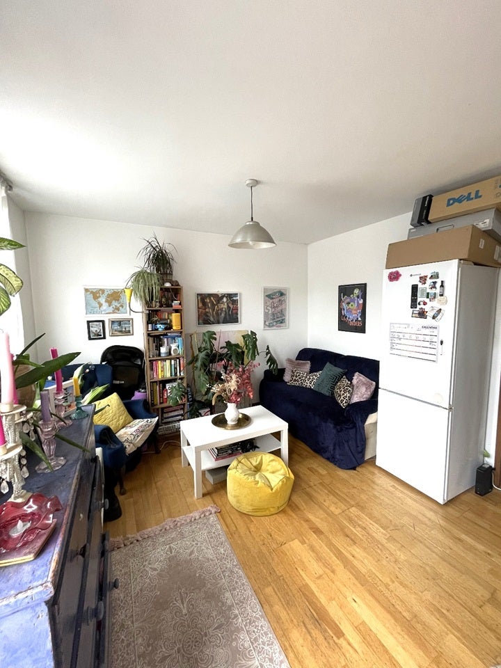 Flat Hackney Road in Greater London