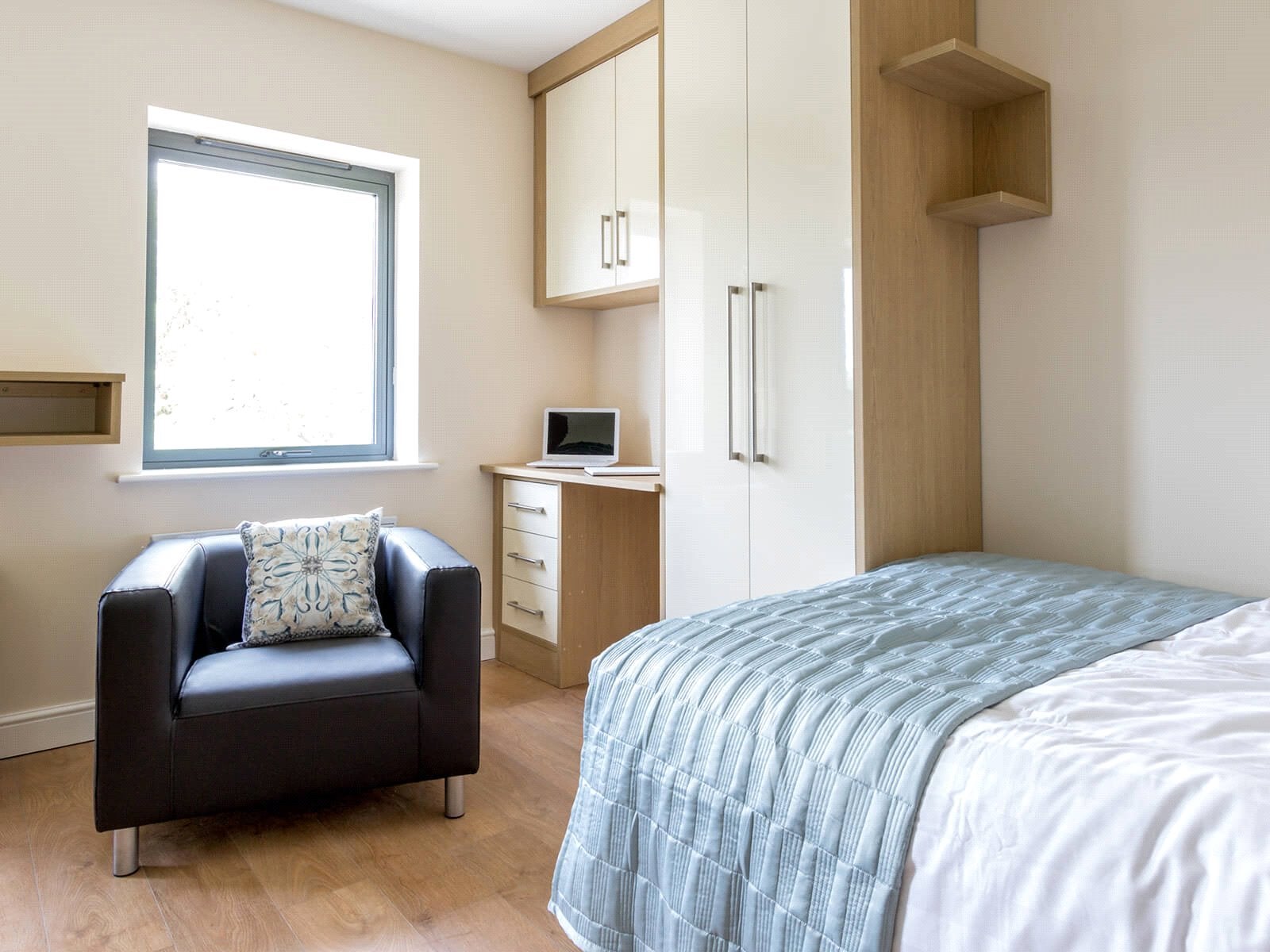 Flat Lofthouse Place in Leeds