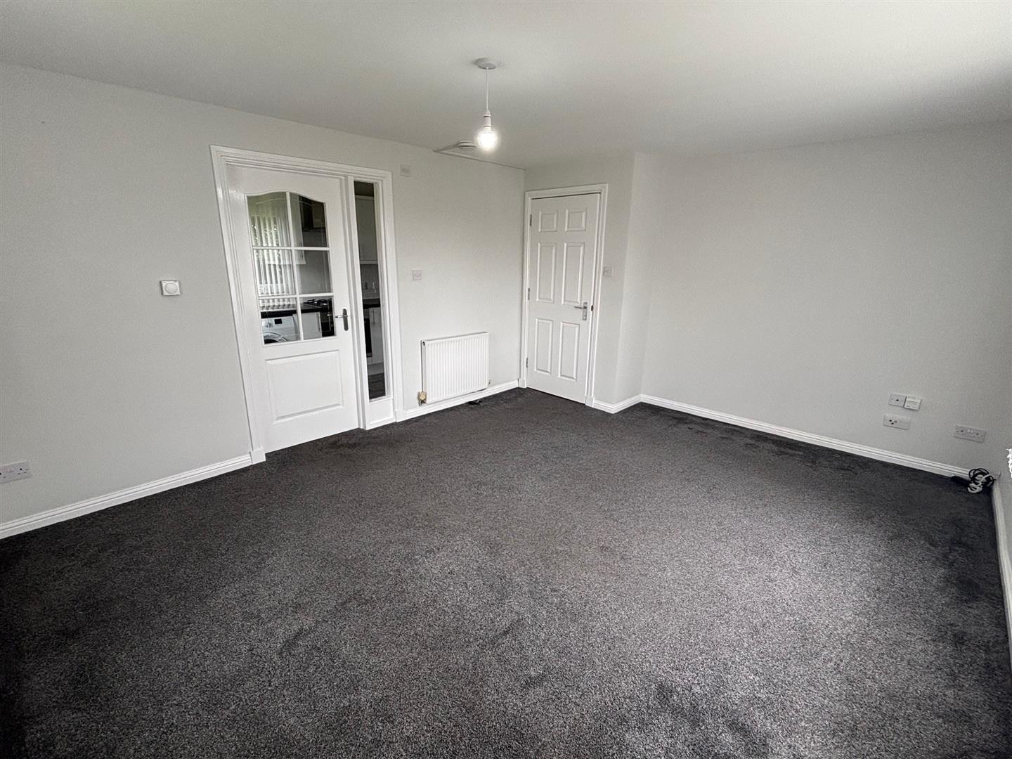 Flat Millhall Court in Plains