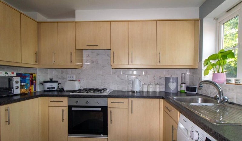 Room London Road in Slough