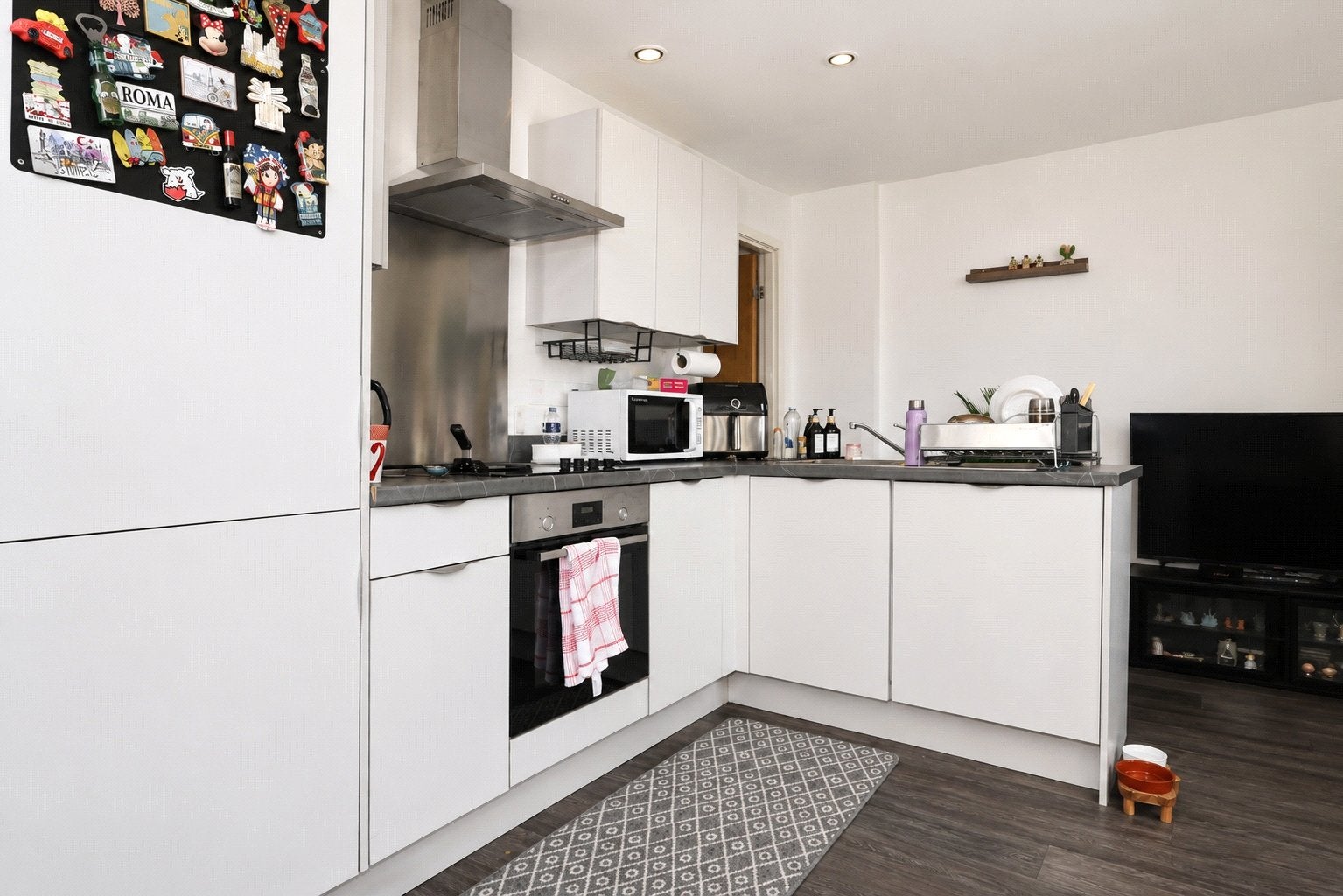 Room Pound Road in Borough of Runnymede