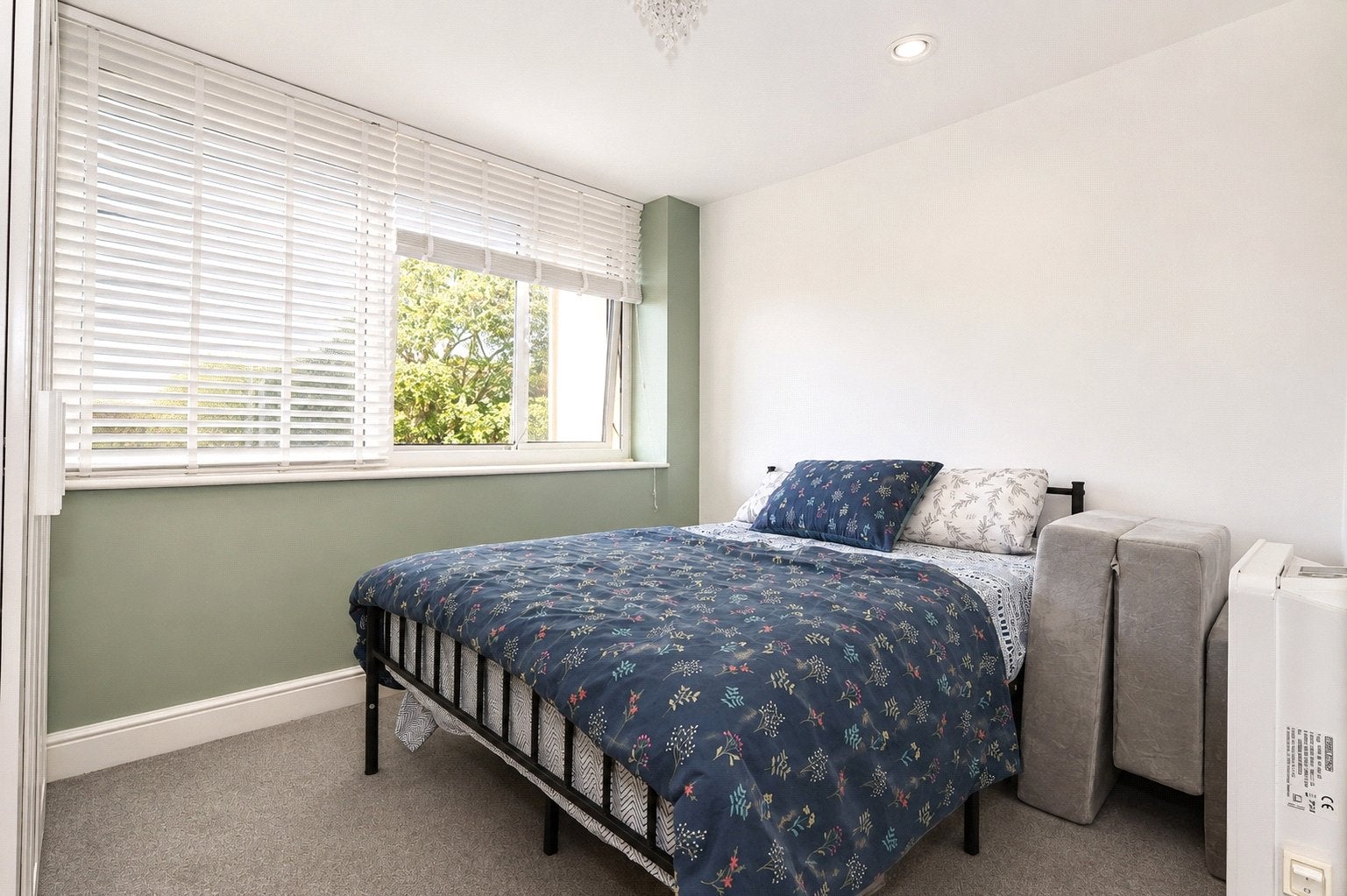 Room Pound Road in Borough of Runnymede