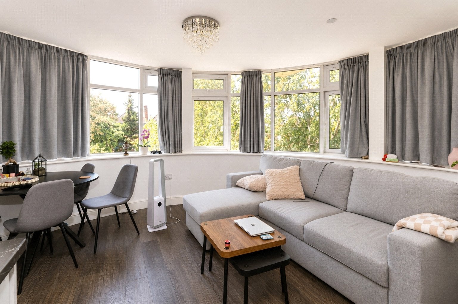 Room Pound Road in Borough of Runnymede