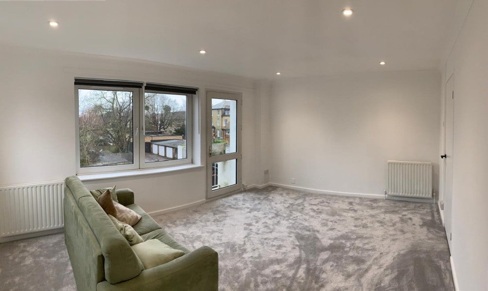 Flat Grove Road in Greater London
