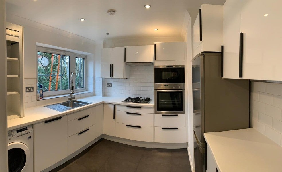 Flat Grove Road in Greater London