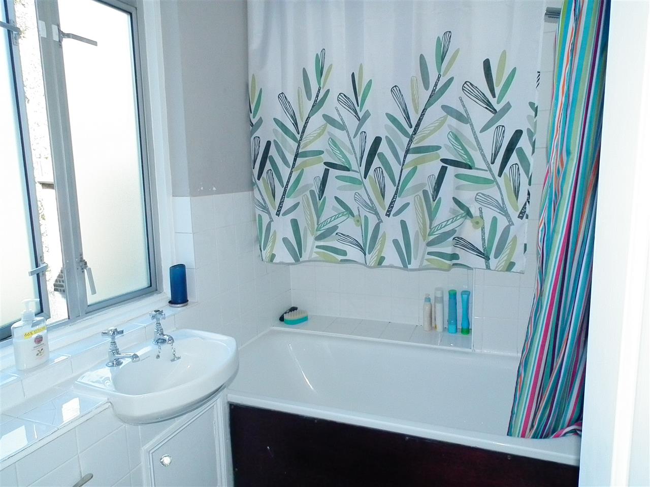 Flat Chetwynd Road in Greater London