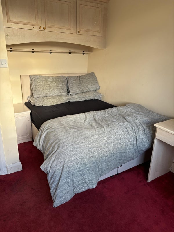 Room Westcroft in Slough