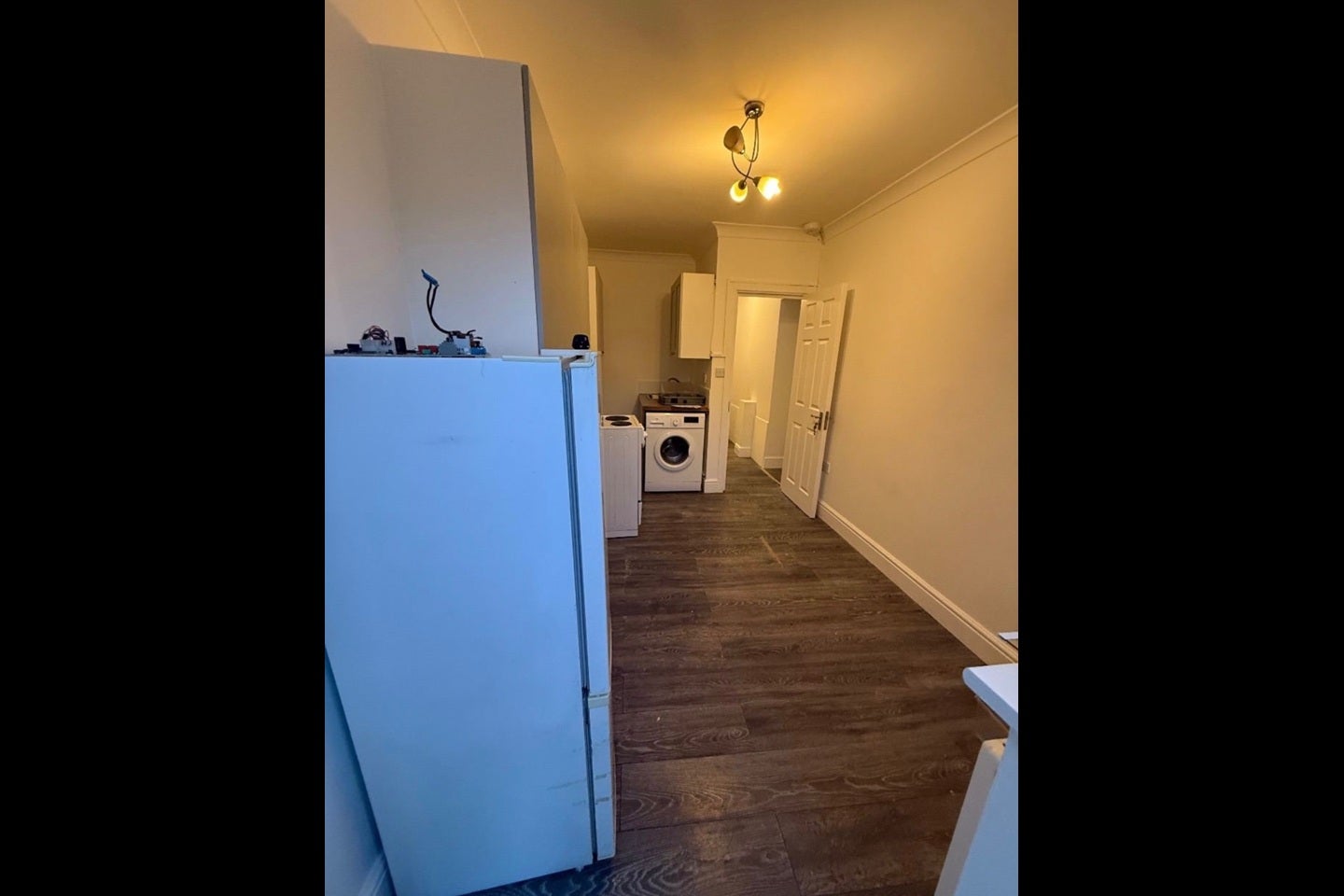 Flat Ecclestone Place in Greater London