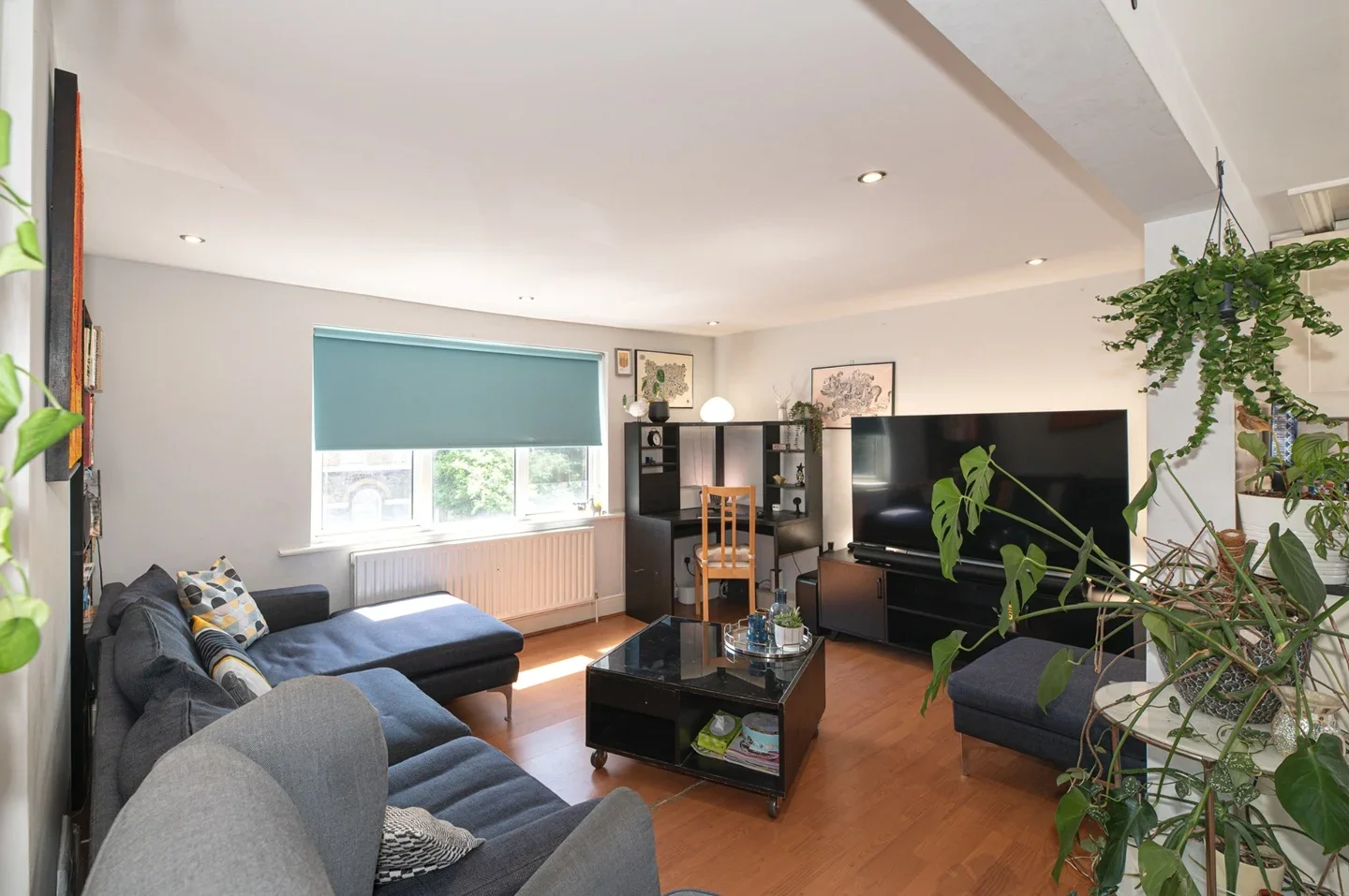 Flat Wyndham Road in Greater London