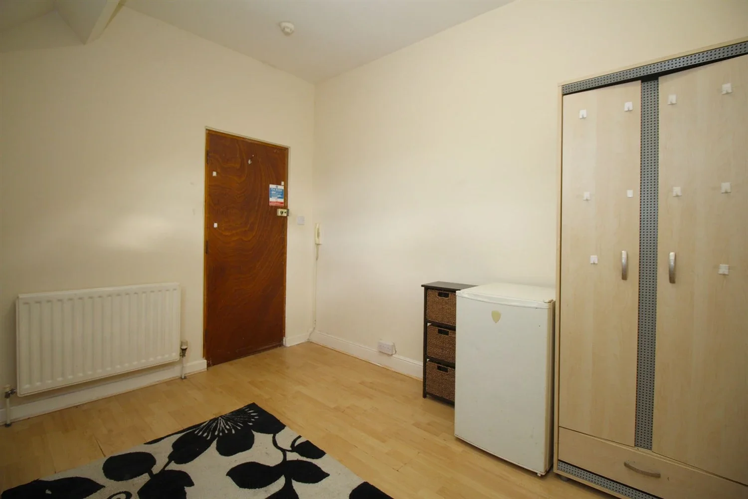 Room Clarence Street in Charnwood