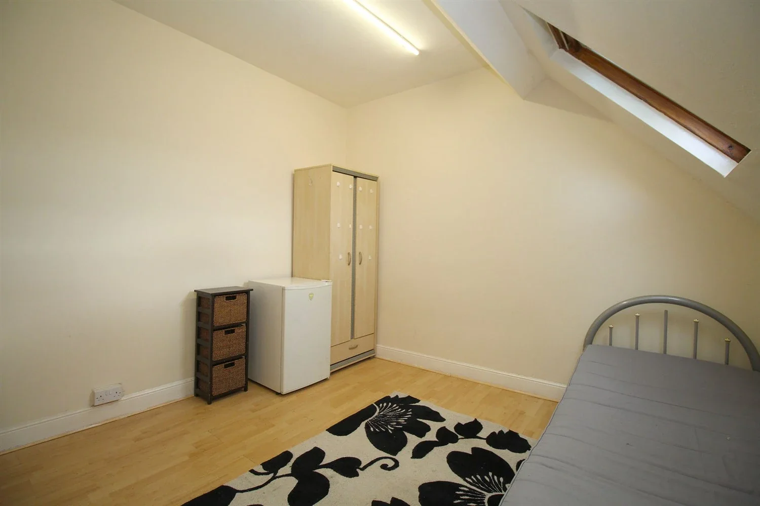 Room Clarence Street in Charnwood