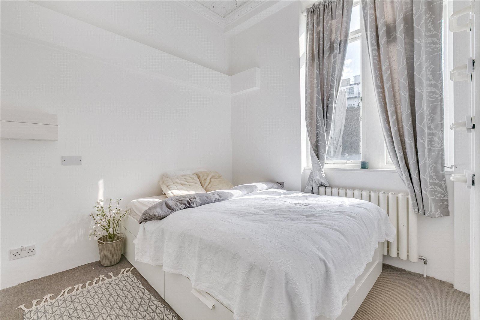 Flat Westbourne Gardens in City of Westminster