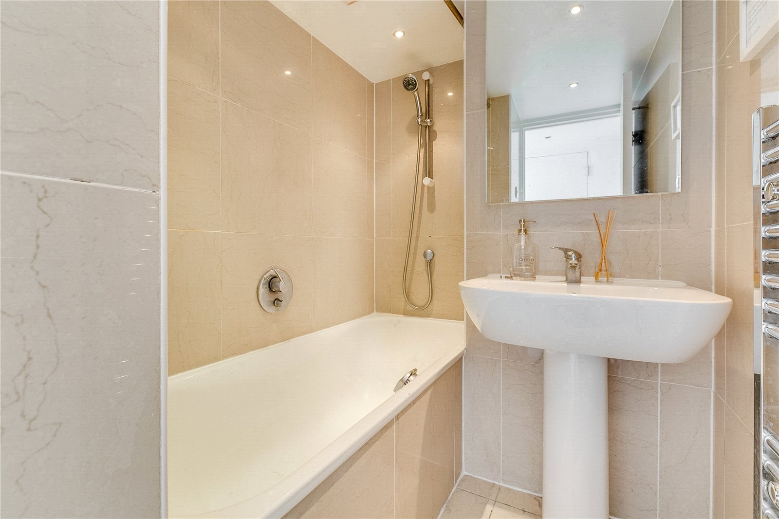 Flat Westbourne Gardens in City of Westminster