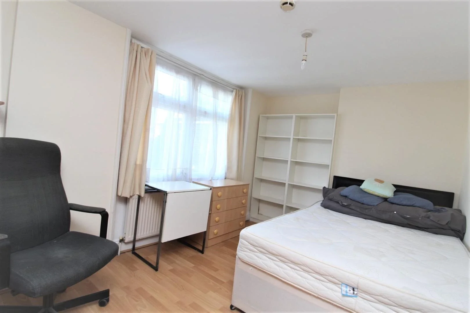 Flat Lausanne Road in Greater London