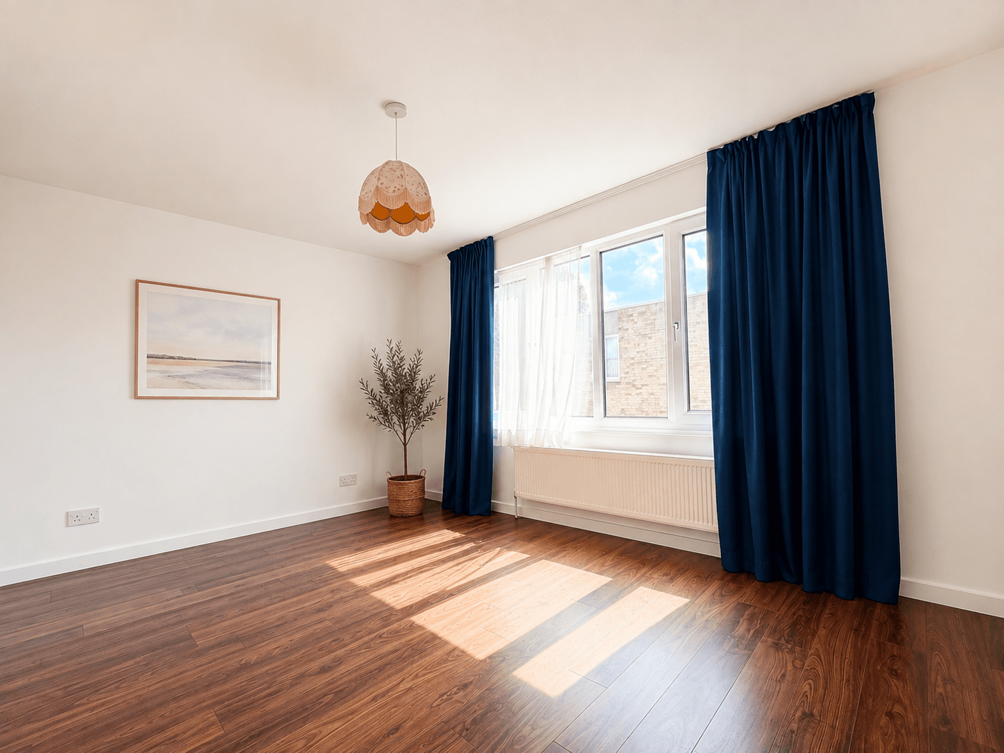 Flat Leyburn Gardens in Greater London