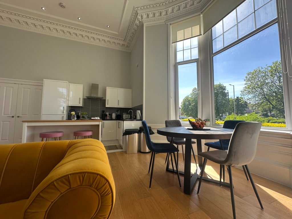 Flat Berryknowes Road in Glasgow