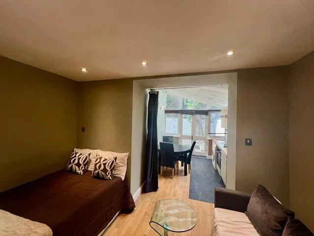 Flat Addison Road in Greater London