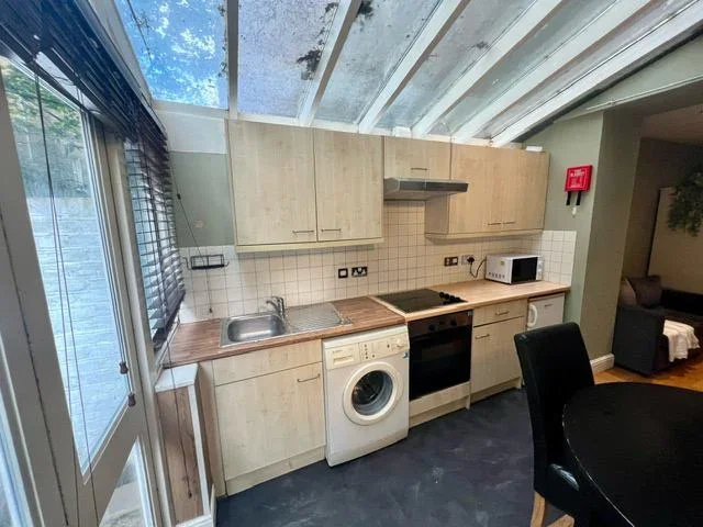 Flat Addison Road in Greater London