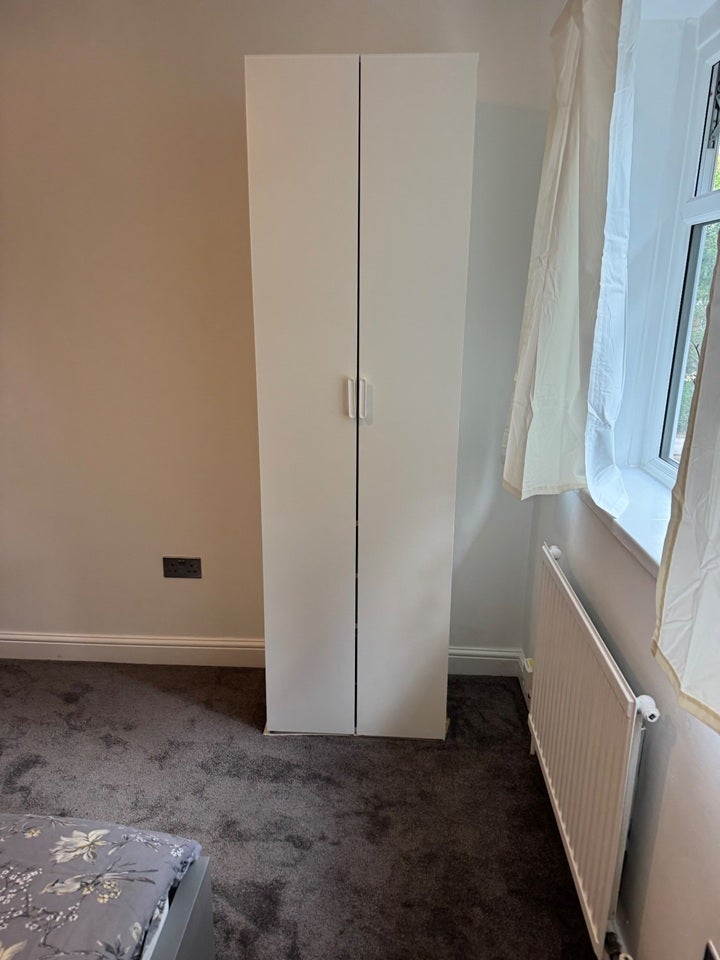 Room Wanborough Drive in Greater London