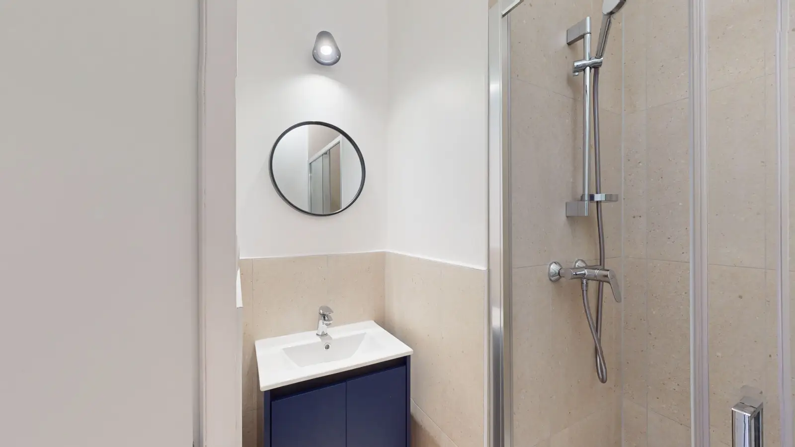 Flat Rue Belliard in Paris