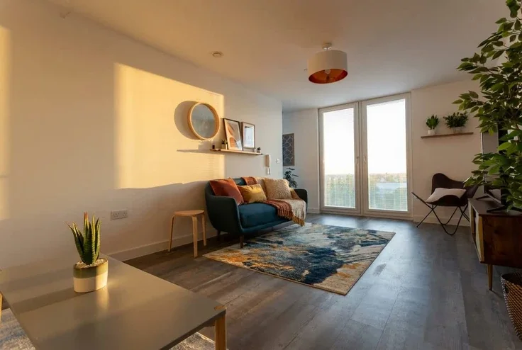 Flat Birch Avenue in Trafford