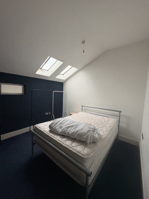 Room Pleasant Street in Liverpool