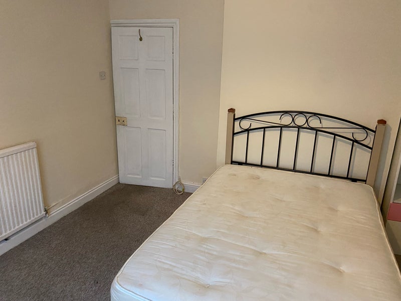 Room East Park in Crawley