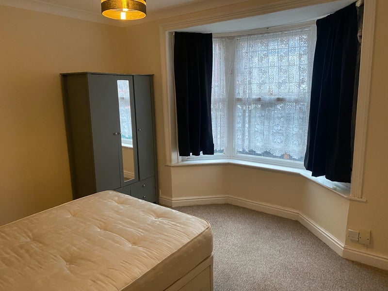 Room East Park in Crawley