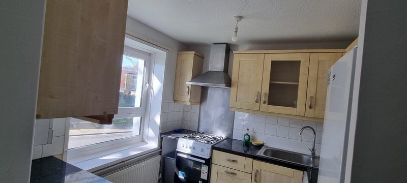Room Edgar Road in Greater London