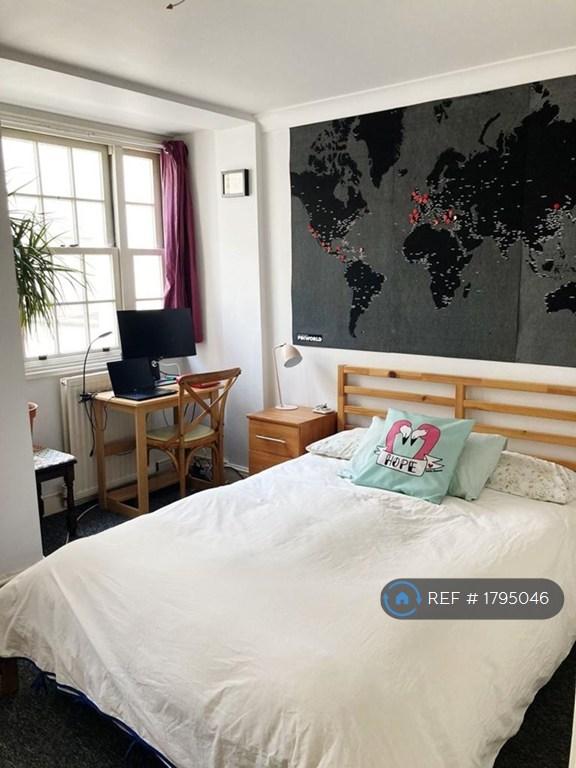 Flat Brunswick Terrace in Hove