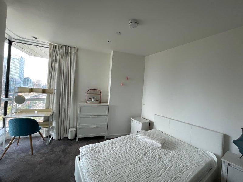 Room Biscayne Avenue in Greater London