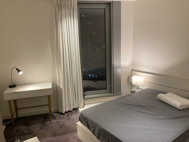 Room Biscayne Avenue in Greater London