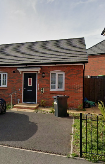 House Harts Hill Way in Brierley Hill