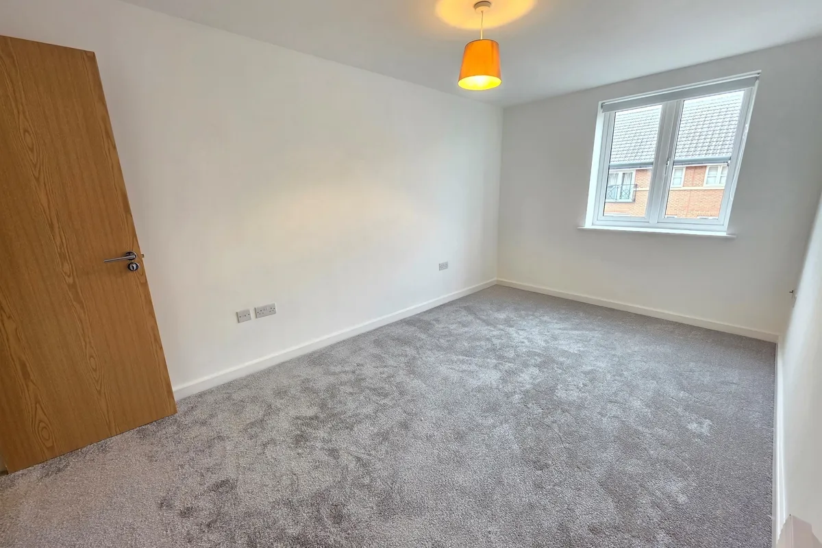 Flat Viridian Square in Aylesbury