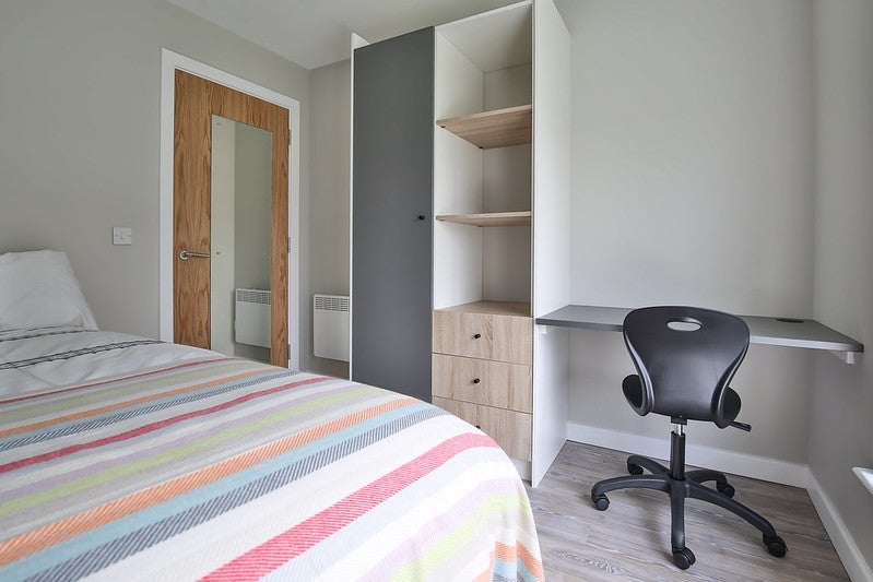 Room Bax Road in Manchester