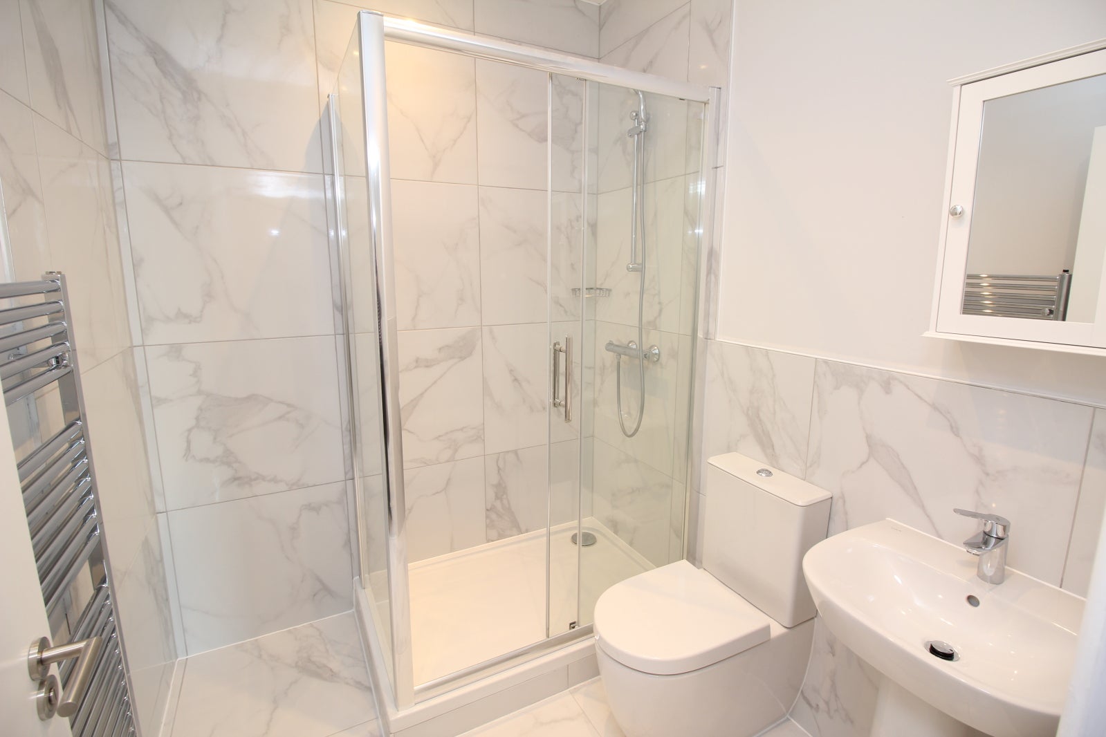 Flat Radford Way in Billericay