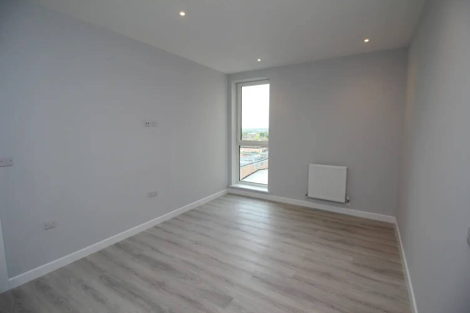 Flat Radford Way in Billericay