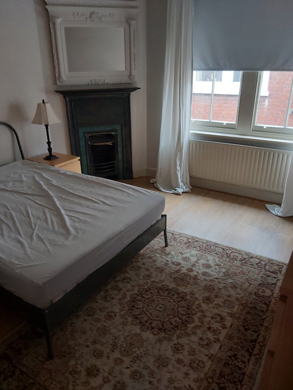 Room Northampton Road in Greater London