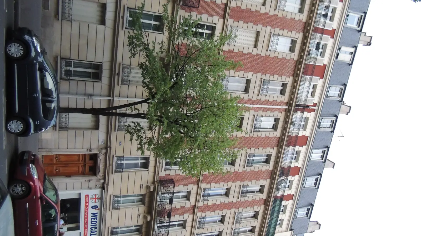 Flat Rue Jean de La Fontaine in Paris