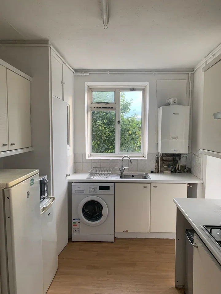 Room Alfreda Street in Greater London