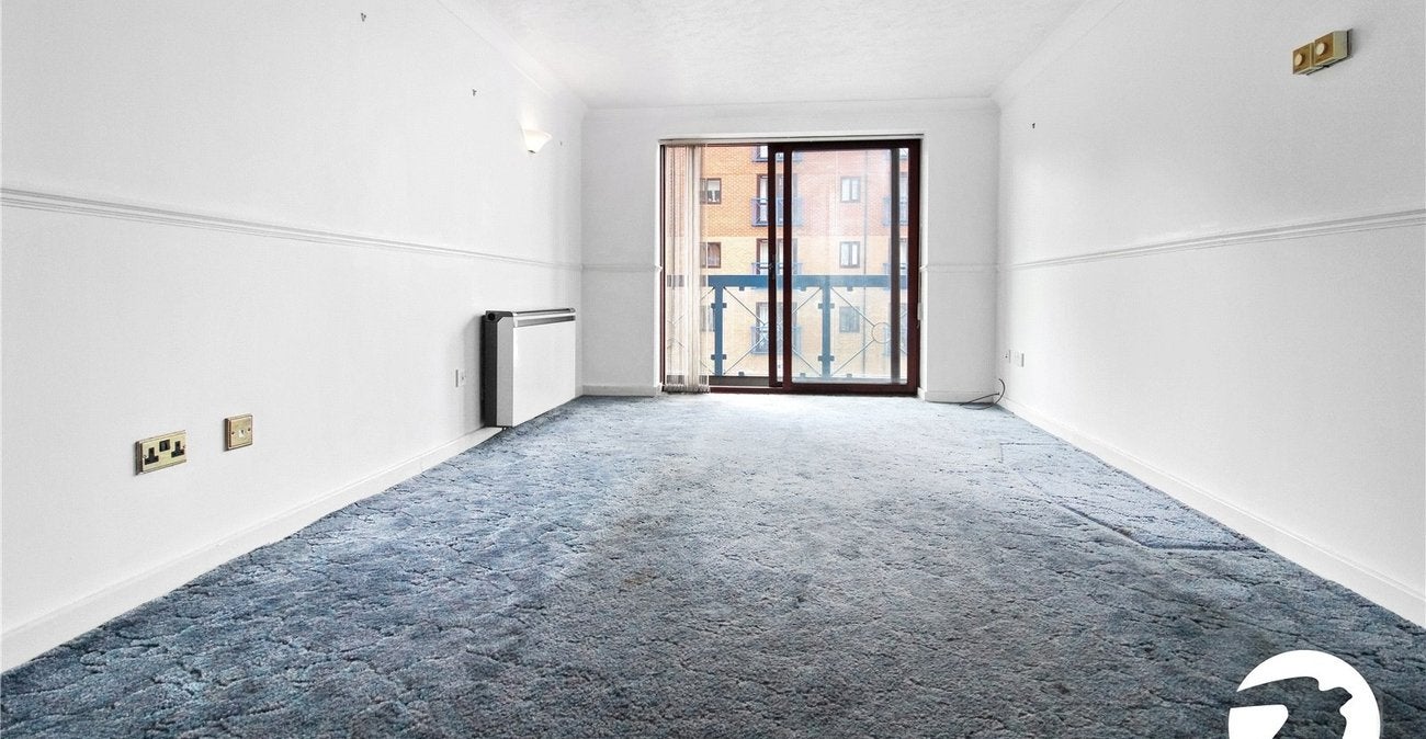 Flat Marriotte Wharf in Gravesham