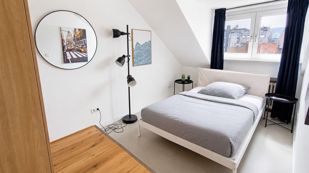 Zimmer Kurze Straße in Düsseldorf
