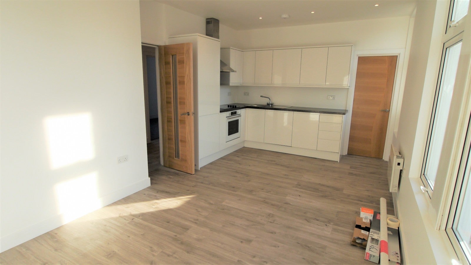 Flat Brighton Road in Horsham