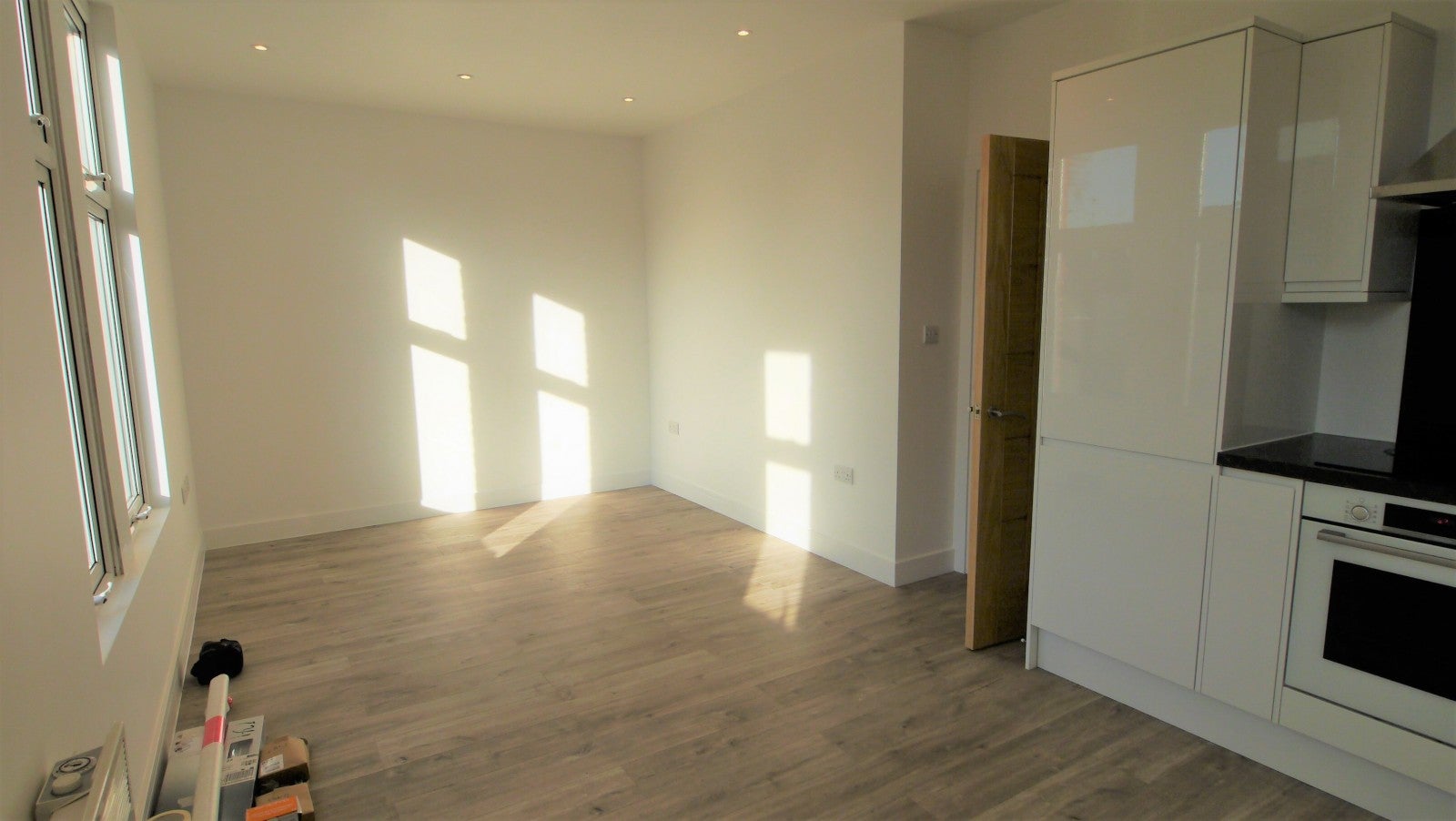 Flat Brighton Road in Horsham