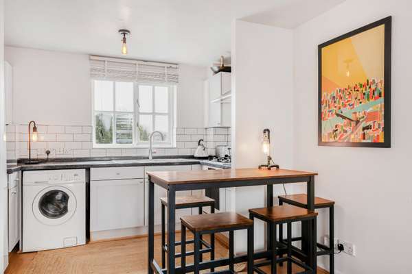 Flat Speldhurst Road in Greater London
