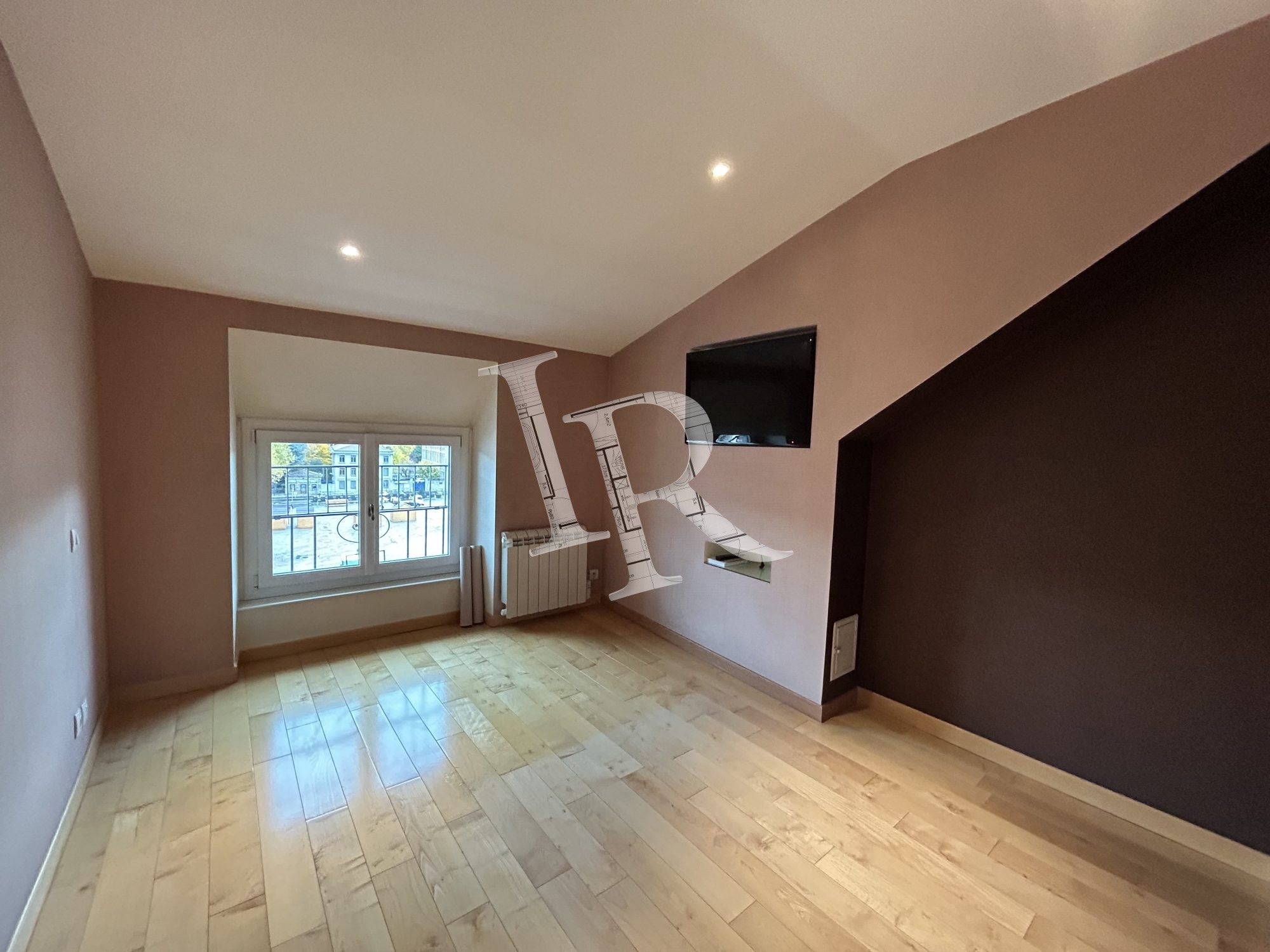 Flat Place du Breuil in Le Puy-en-Velay